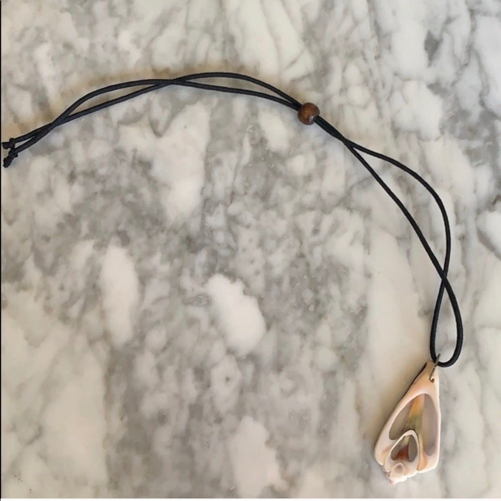 Shell necklace - Picture 4 of 4